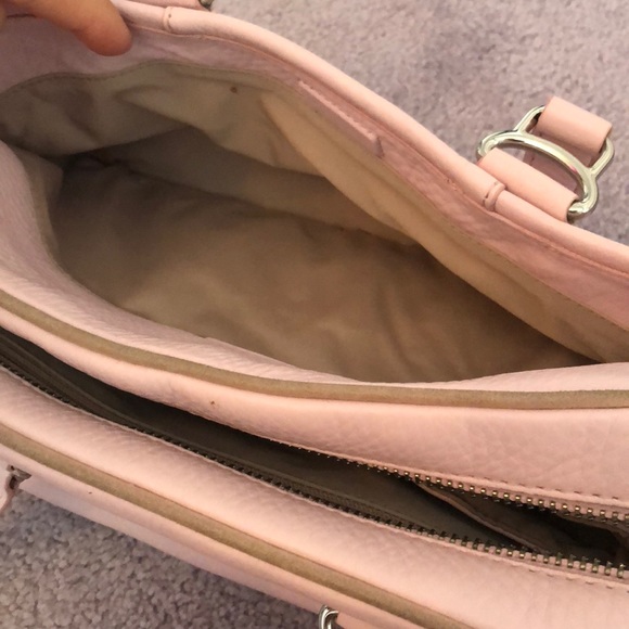 Light pink handbag with so much room!!!! - Picture 5 of 6
